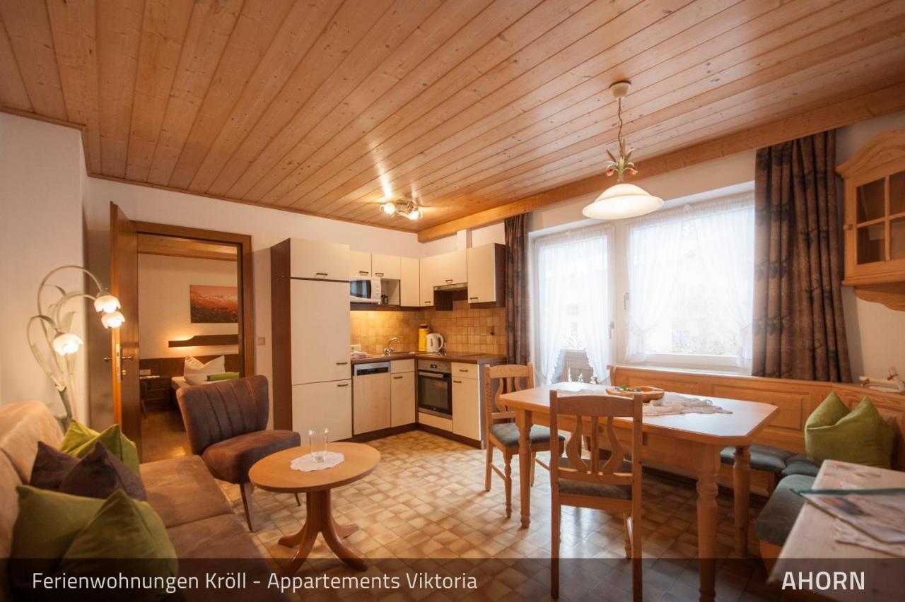 Ferienwohnungen Kroll - Appartements Viktoria Und Landhaus Maria Mayrhofen Exterior photo