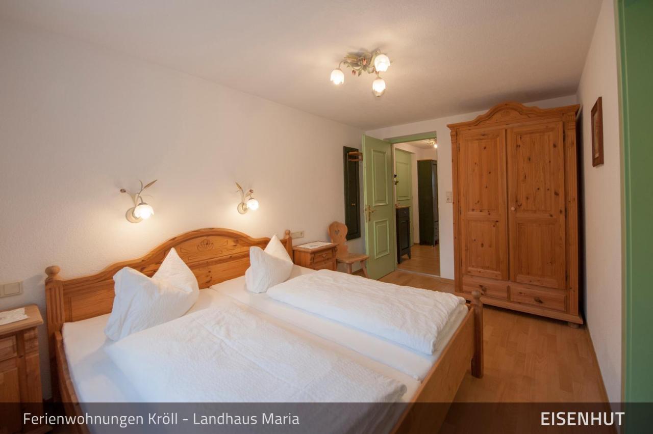 Ferienwohnungen Kroll - Appartements Viktoria Und Landhaus Maria Mayrhofen Exterior photo